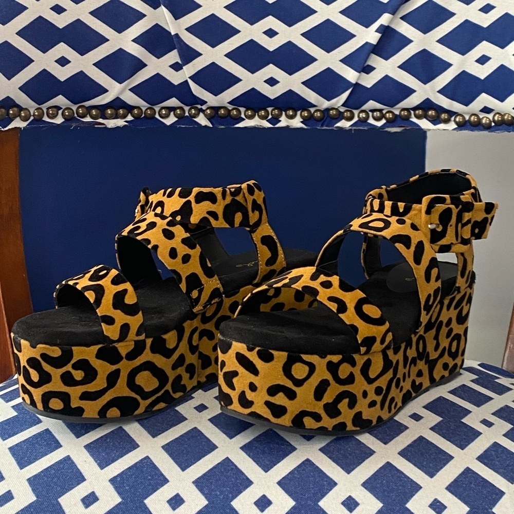 Leopard print wedge flatform platform strappy ankle strap sandal heels sz 6.5 - Picture 3 of 6